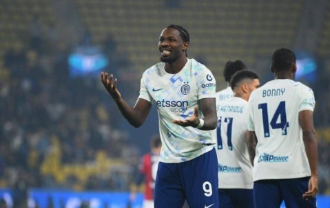 2-0！4-3！欧洲足坛疯狂夜，国米爆冷出局无缘争冠，多特蒙德13连胜门兴