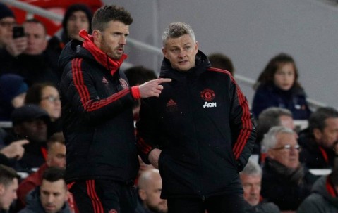 一日英超动向：多个名宿竞争曼联临时主帅，罗塞尼尔想要称兄道弟