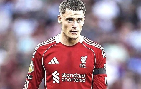 4-0！德甲冠军提前发货！这队15轮不败，场均赢3球，62年纪录被改写