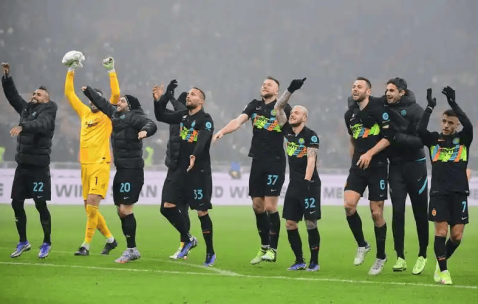 爆文标题：周日003意甲都灵VS莱切 保级生死战！12人伤病VS进攻哑火，小球稳了？