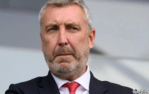 曼联幕后大佬终现身！三连胜后高调邀功，直言引援全中还将加码