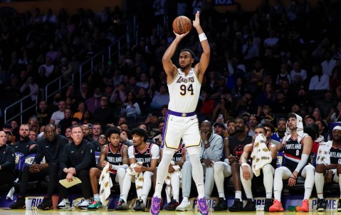 前湖人锋线新星将回到法甲联赛，他在发展联盟的表现都非常一般？