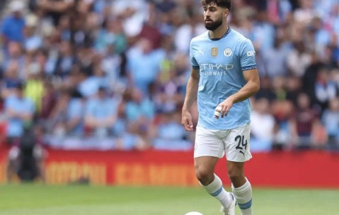 曼城后防新星格瓦迪奥尔当选最佳球员 贡献杰出助力球队进入欧冠