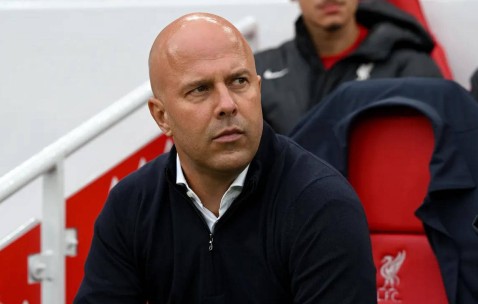 利物浦欧冠六冠王狂砸3亿欧元，报价神锋伊萨克，曼城紧张了