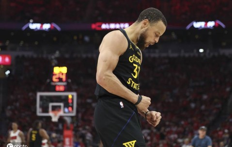 最佳阵容二阵:库里、詹姆斯、布伦森、爱德华兹、莫布里