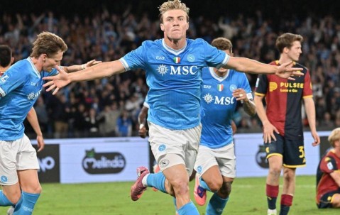 法布雷加斯称意甲是赢球最难联赛，我很享受意大利足球氛围，这项运动在稳步进步，未来会越来越好