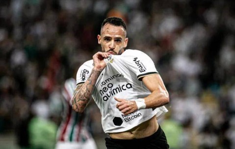 意外！曝上港或免签37岁巴西队长，曾效力德甲豪门，比肩奥斯卡！