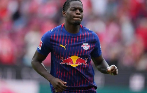 利物浦领衔！英超3强哄抢德甲中卫解约金高达9000万