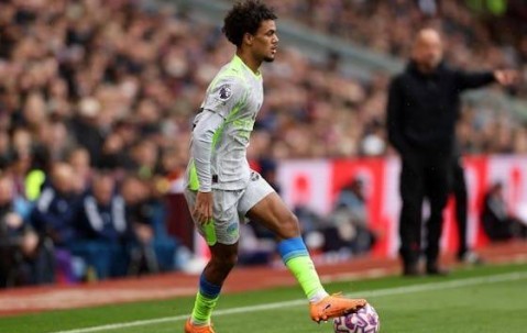 瓜迪奥拉确认鲍勃有意离队，贝尔纳多未来成疑，多名主力伤停影响欧冠关键战