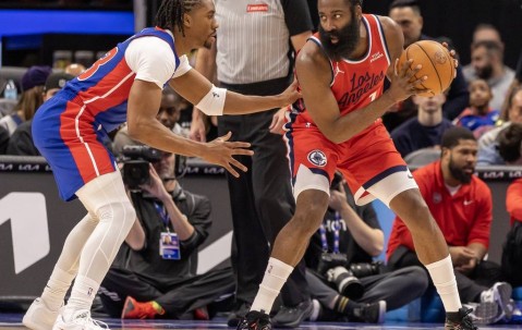 小卡26+8哈登19+7+7 科林斯25分快船逆转残阵活塞