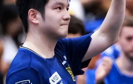 3比0大获全胜！樊振东欧冠首秀取得开门红，国乒奥运冠军笑容灿烂