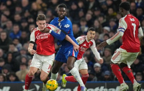 四线争冠迷局：阿尔特塔面临艰难取舍，虽首回合客胜切尔西却难以完全安心