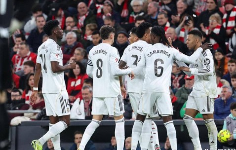 西甲争冠格局因此3-0大变，皇马仅落后巴萨1分，姆巴佩追平C罗神纪录