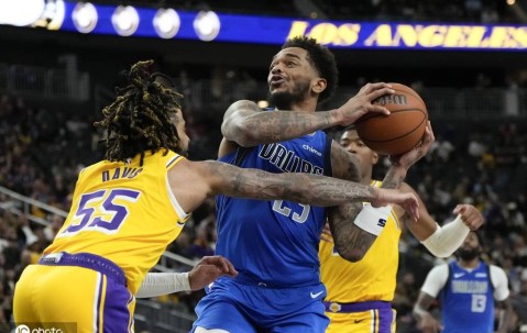 季前赛-浓眉18+9八村塁19分 湖人末节仅8分遭独行侠逆转