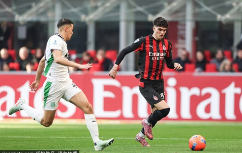 恩昆库留队消息确认：米兰锋线的未来之星将继续为球队奋斗