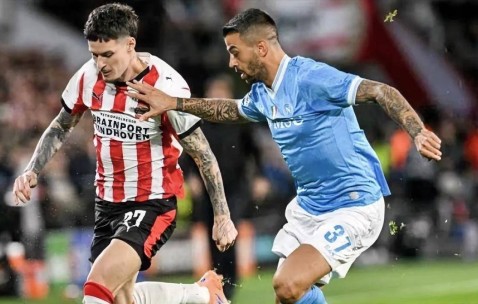 那不勒斯2-6埃因霍温！赛后孔蒂怒喷：没有比不愿听的人更聋！