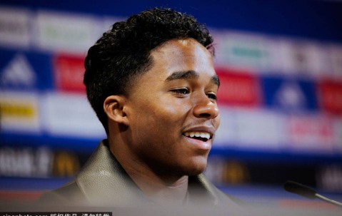 恩德里克闪耀法甲，里昂2-1逆转布雷斯特背后的战术与故事