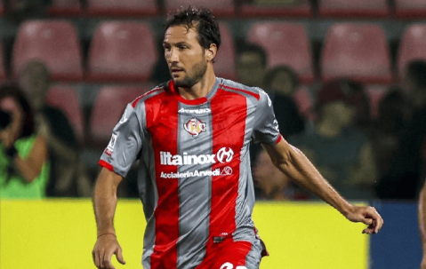 0-0，意甲第18逼平意甲第3，拒绝2连败，AC米兰绊脚石2连胜终结