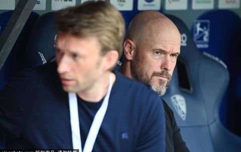 滕哈格德甲首秀遭遇逆袭，勒沃库森新阵容未能奏效