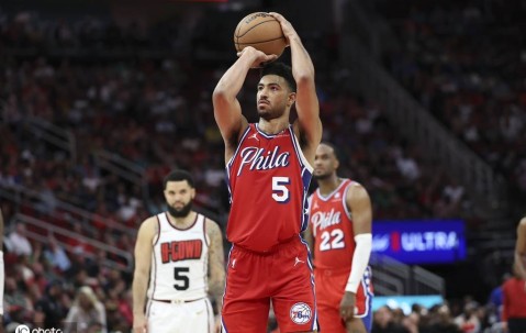 格莱姆斯想要2500万年薪 但76人报价4年3900万