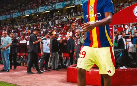 18岁亚马尔首个梦想曝光！为母亲买房背后，是移民、离异与父亲被刺的黑暗往事