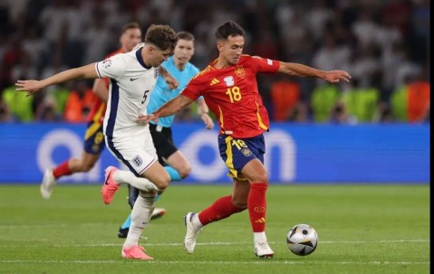 5100万镑中场争夺战落幕！罗马诺爆猛料：皇马截胡失败，阿森纳锁定关键先生