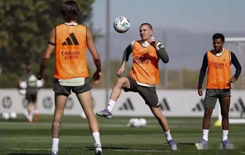 7人轮换+3大伤缺！巴萨欧冠留力，瓦伦西亚能捡漏？