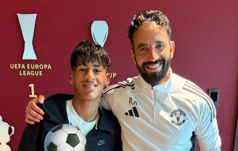 曼联疑似为青训新太子首秀铺垫！曝其不喜欢小梅西绰号，想做自己