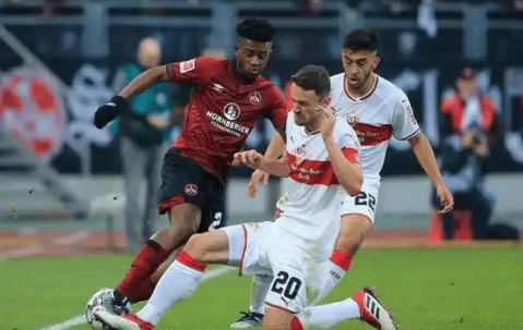 罗马主场拼头名，斯图加特残阵抗意甲