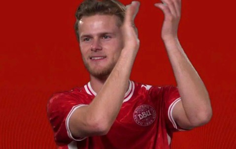 曝曼联欲4000万签阿莫林旧部！预算限制买中场，恐又沦为抬价工具