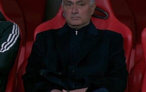 经济实惠1-0+15轮不败，恭喜穆里尼奥，但想冲冠难度仍很大：8分