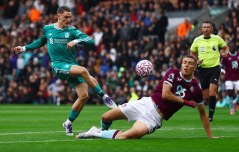 1-0！95分钟绝杀 英超11.2亿豪门11打10险胜升班马 全胜守住榜首