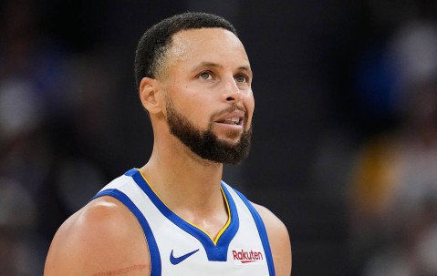 库里遭叫板怒斩42分退敌 戈登狂中10三分造次失败