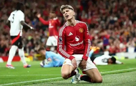 博加德建议加纳乔留队，斯洛特可以学习安胖