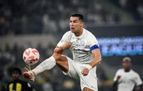 德甲：门兴对战勒沃库森，沃夫斯堡挑战多特蒙德，圣保利迎战斯图加特，比分预测赛事分析