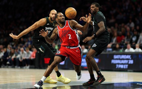 伦纳德41分爱德华兹23分 快船胜森林狼