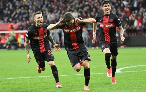 德甲焦点战：圣保利主场保级阻击，勒沃库森客场争冠