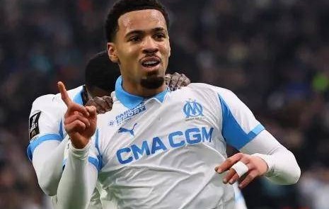 高开低走！枪手天才迷失在法甲舞台 连续2场半场被换下