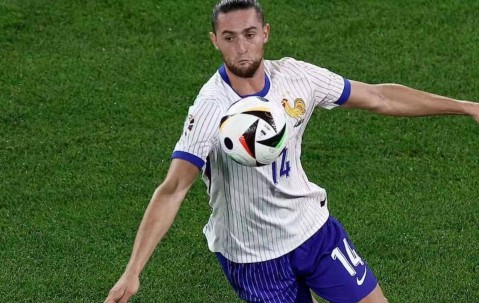 曼联因“侮辱性”条款错失拉比奥 中场引援计划仍在继续