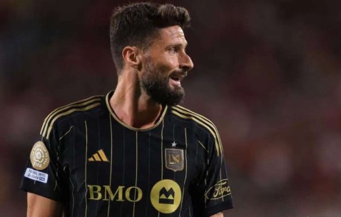 莫拉塔将回归意甲，AC米兰寻“吉鲁型”中锋战新赛季