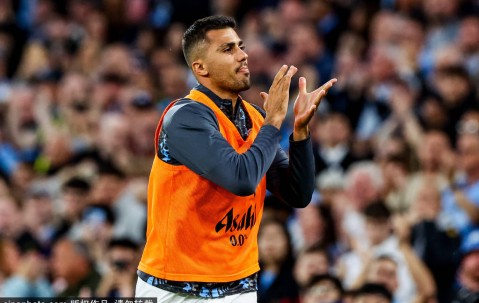 瓜帅又失左膀右臂！曼城四大皆空后巨变，王朝何去何从？