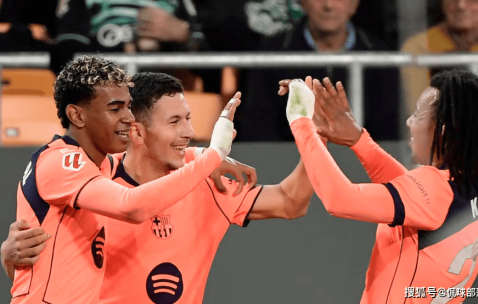 一场5-3逆转，让巴萨甩开2大争冠对手！创造历史：加冕西甲第3队