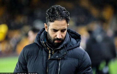 阿莫林下课内幕：曼联根基太差名宿话太多 高层拒签即战力