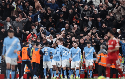 1-2！0-1！足坛疯狂一夜，利物浦倒下，马竞爆冷，巴黎制造惨案