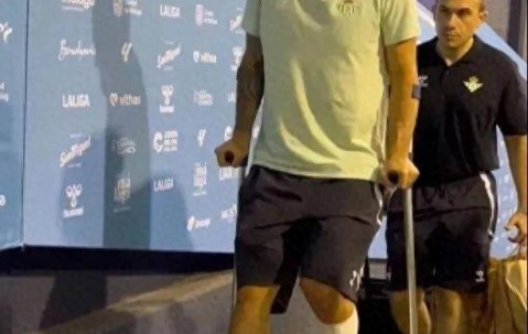 突发！西甲球星遭重创骨折，曼联又被“自家球员”扎心了！