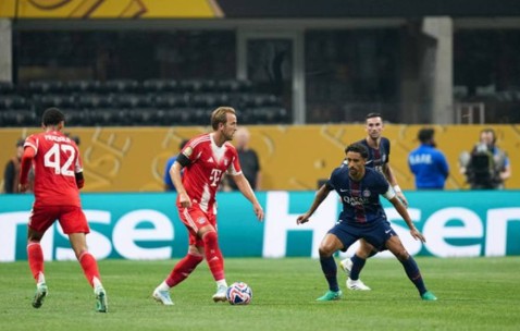 惨上加惨！德甲班霸输球+绝对核心骨折重伤，大巴黎9打11复仇死敌