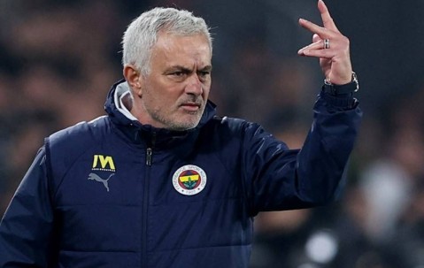 首胜！穆里尼奥击败欧洲四冠王，皇马决定欧冠成败