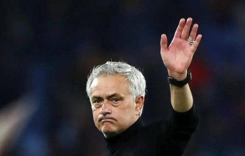 把自己活成了穆里尼奥！曼城宜尽早与瓜迪奥拉分手