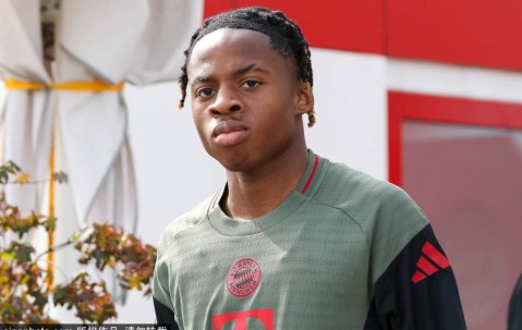 德甲新星崛起：拜仁等球队派球探考察柏林赫塔17岁左后卫于纳尔