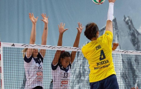 上届意甲冠亚军输球！朱婷10分无缘决赛，边攻低迷科内新赛季首败